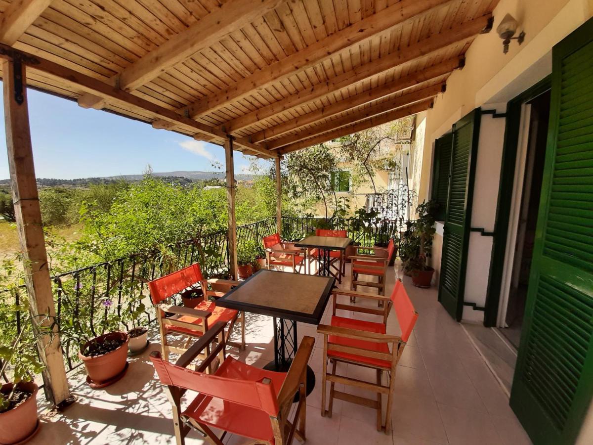 Ammousa Hotel Apartments Lixouri Bagian luar foto