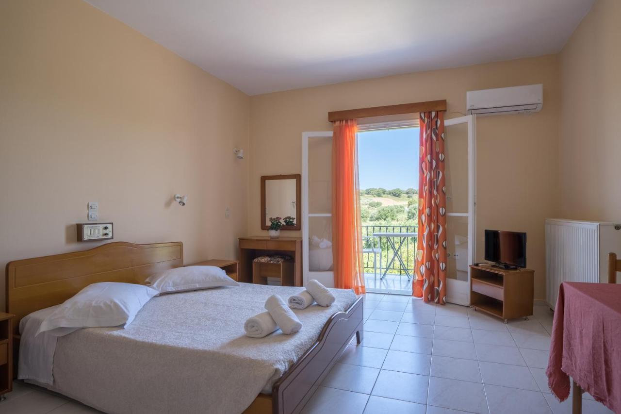Ammousa Hotel Apartments Lixouri Bagian luar foto
