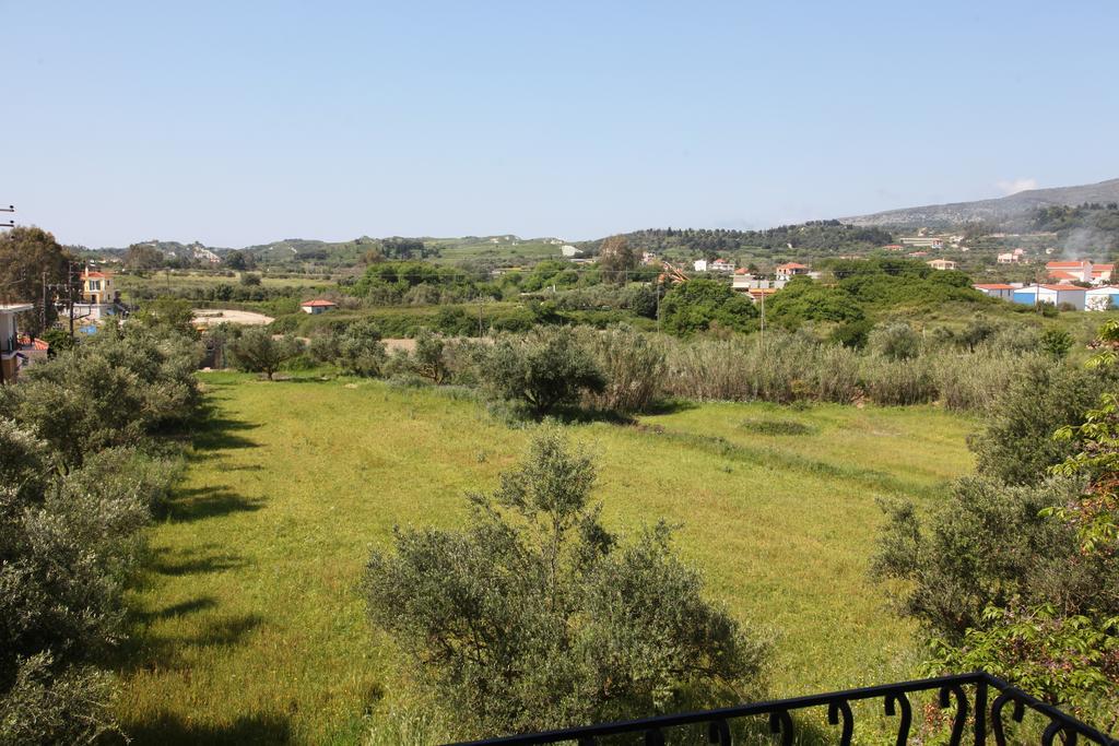 Ammousa Hotel Apartments Lixouri Bagian luar foto
