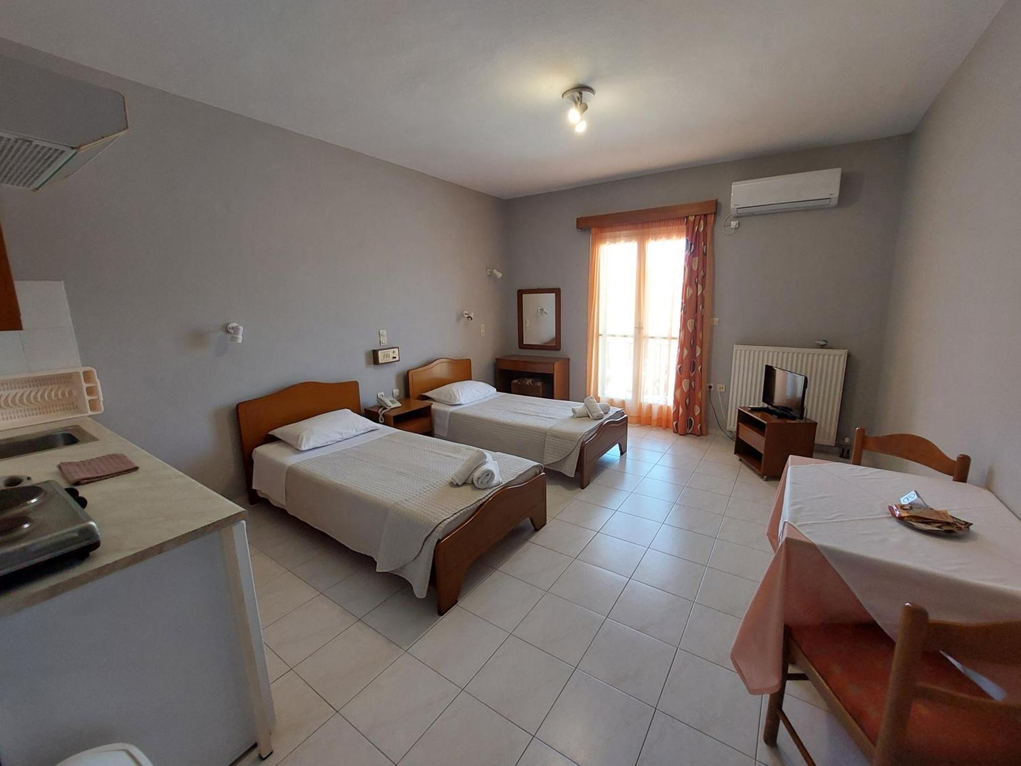 Ammousa Hotel Apartments Lixouri Bagian luar foto