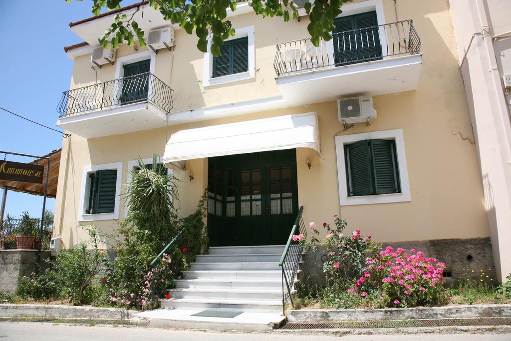 Ammousa Hotel Apartments Lixouri Bagian luar foto